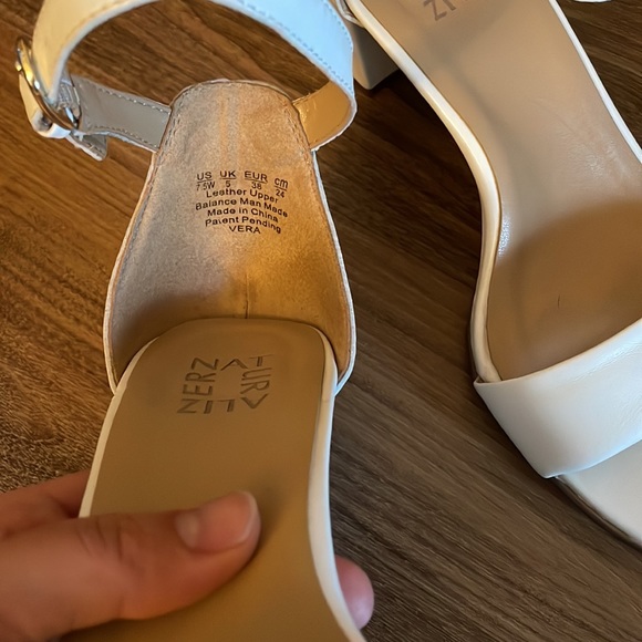 White Naturalizer Vera Dress Sandal 7.5W - Picture 2 of 8